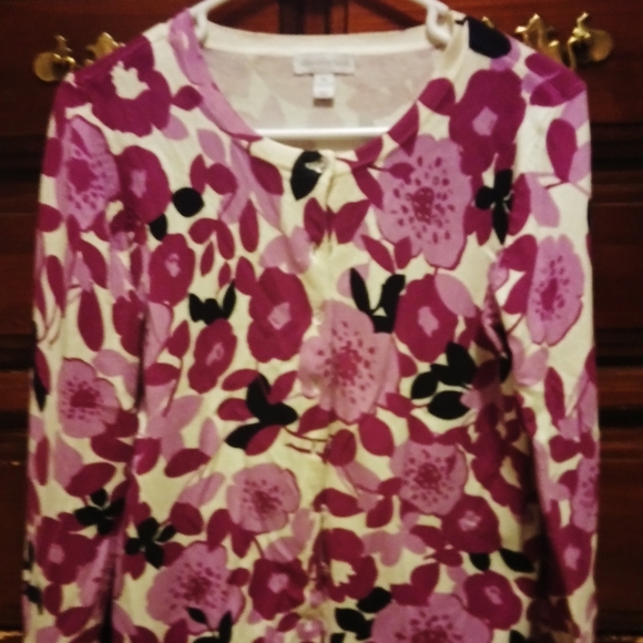 4 Cardigans - Picture 4 of 8